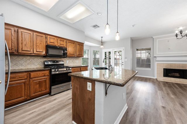 1210 Sandy Plains Lane, Houston, TX 77062