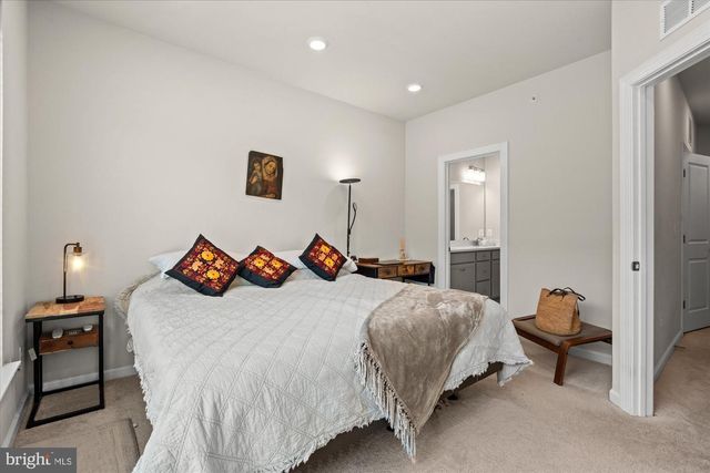 8156 TOMPKINS ST, Rockville, MD 20855