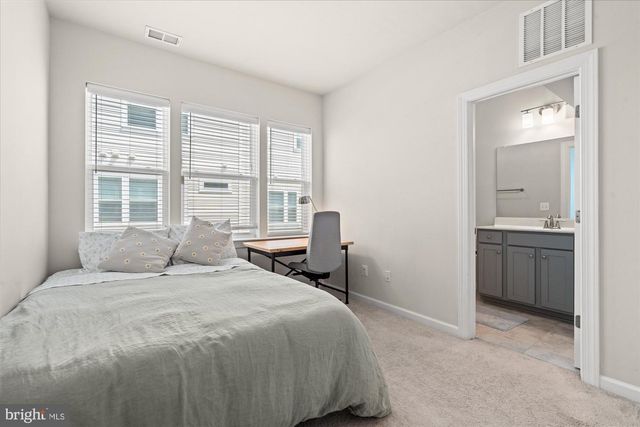 8156 TOMPKINS ST, Rockville, MD 20855