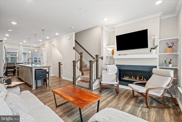 8156 TOMPKINS ST, Rockville, MD 20855