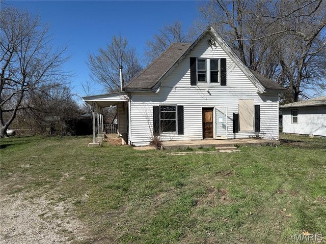 718 E Main Street, Richland, MO 65556