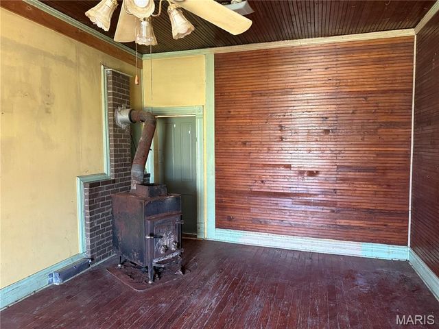 718 E Main Street, Richland, MO 65556