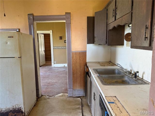 718 E Main Street, Richland, MO 65556