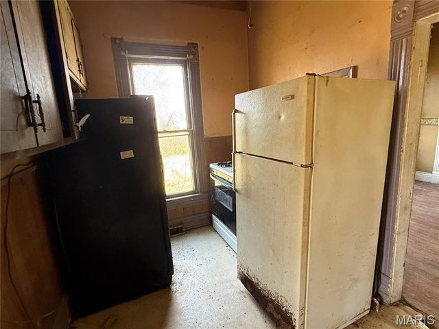 718 E Main Street, Richland, MO 65556