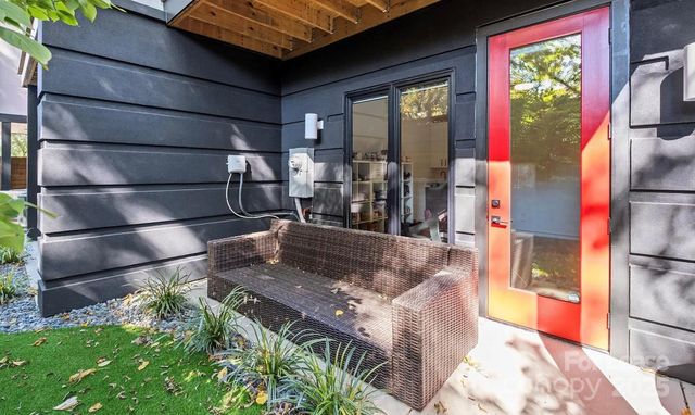 2712 N Davidson Street, Charlotte, NC 28205