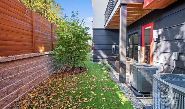 2712 N Davidson Street, Charlotte, NC 28205