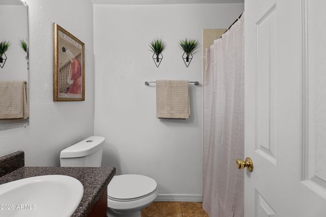 4118 W ORANGEWOOD Avenue, Phoenix, AZ 85051