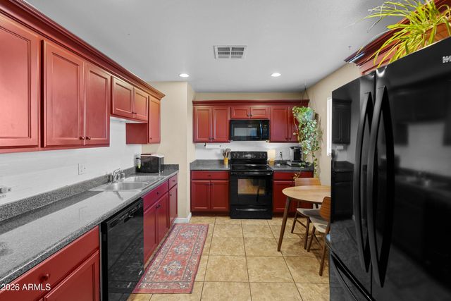 4118 W ORANGEWOOD Avenue, Phoenix, AZ 85051