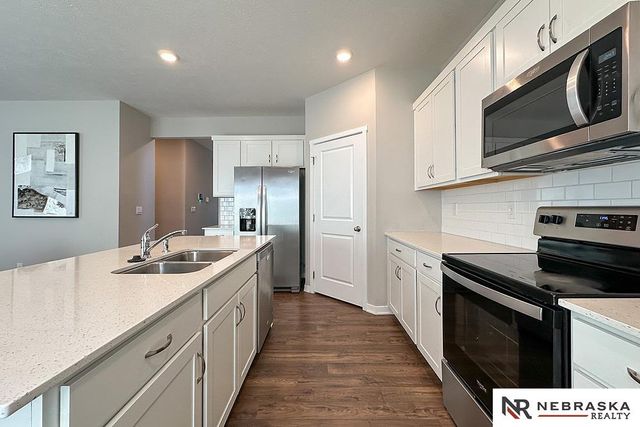 8811 S 65th, Papillion, NE 68157