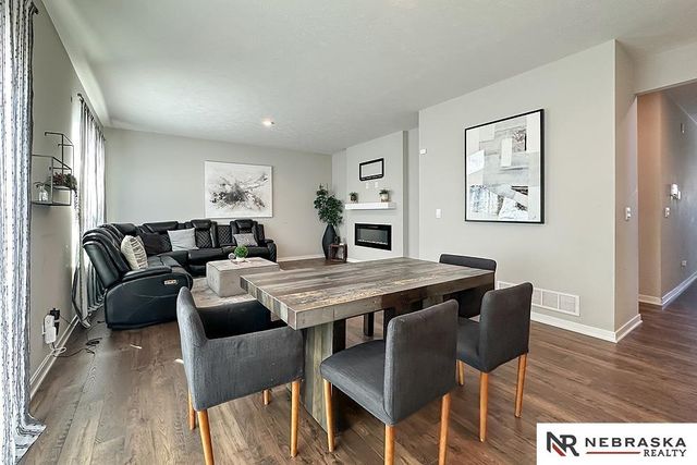 8811 S 65th, Papillion, NE 68157