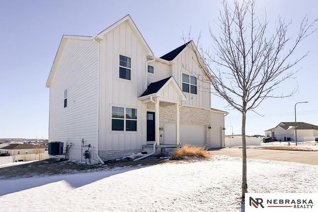 8811 S 65th, Papillion, NE 68157