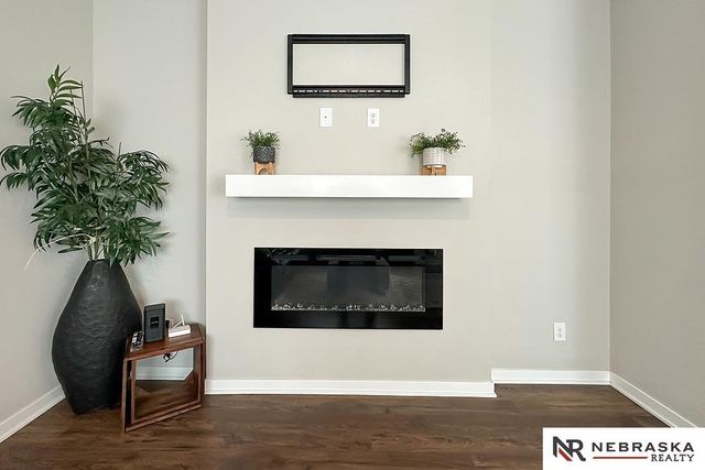 8811 S 65th, Papillion, NE 68157