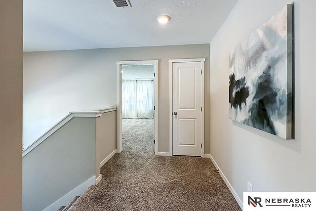 8811 S 65th, Papillion, NE 68157