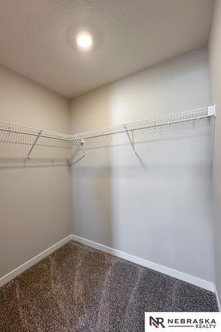 8811 S 65th, Papillion, NE 68157