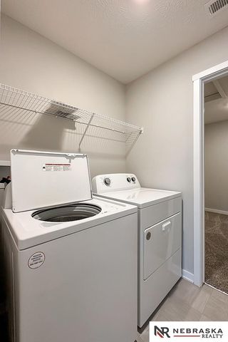 8811 S 65th, Papillion, NE 68157