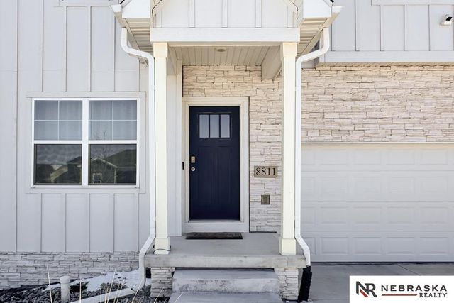 8811 S 65th, Papillion, NE 68157