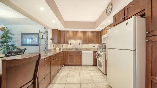 1925 GULF OF MEXICO DRIVE G8-302, Longboat Key, FL 34228