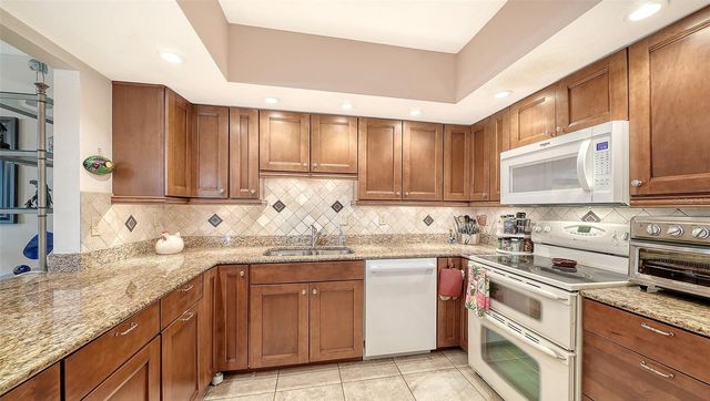 1925 GULF OF MEXICO DRIVE G8-302, Longboat Key, FL 34228