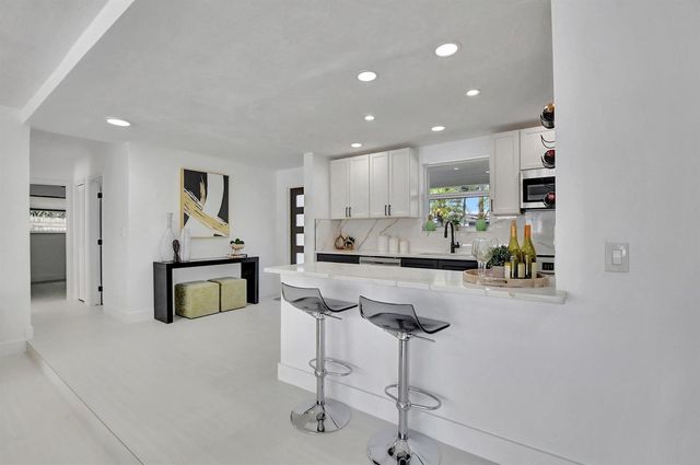 832 SW 10th Avenue, Boca Raton, FL 33486