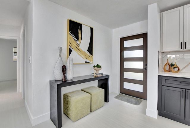 832 SW 10th Avenue, Boca Raton, FL 33486