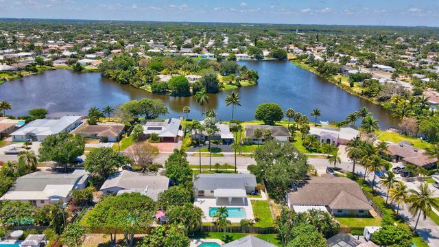 832 SW 10th Avenue, Boca Raton, FL 33486