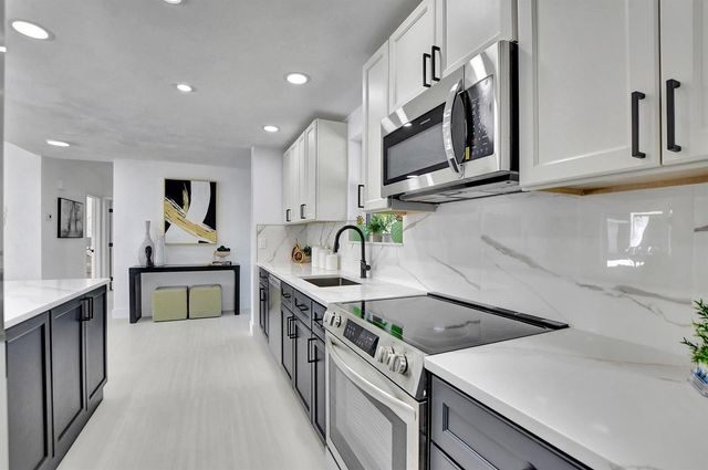 832 SW 10th Avenue, Boca Raton, FL 33486