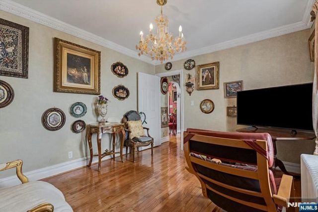 12-17 Roosevelt Place, Fair Lawn, NJ 07410