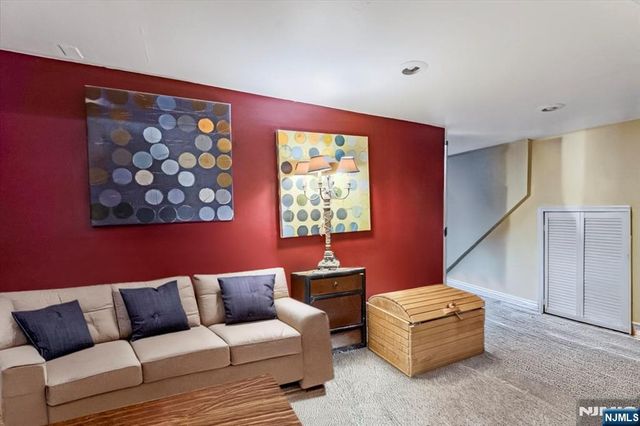 12-17 Roosevelt Place, Fair Lawn, NJ 07410