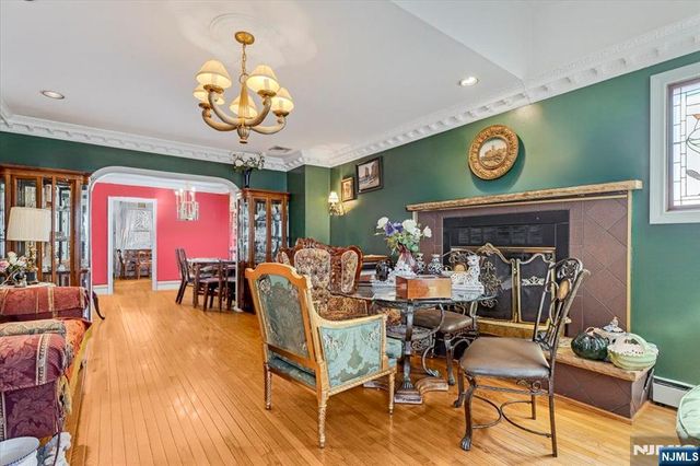 12-17 Roosevelt Place, Fair Lawn, NJ 07410