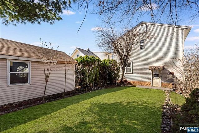 12-17 Roosevelt Place, Fair Lawn, NJ 07410