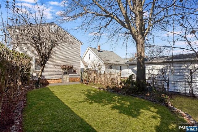 12-17 Roosevelt Place, Fair Lawn, NJ 07410
