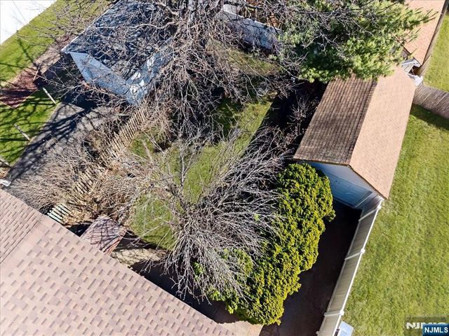 12-17 Roosevelt Place, Fair Lawn, NJ 07410