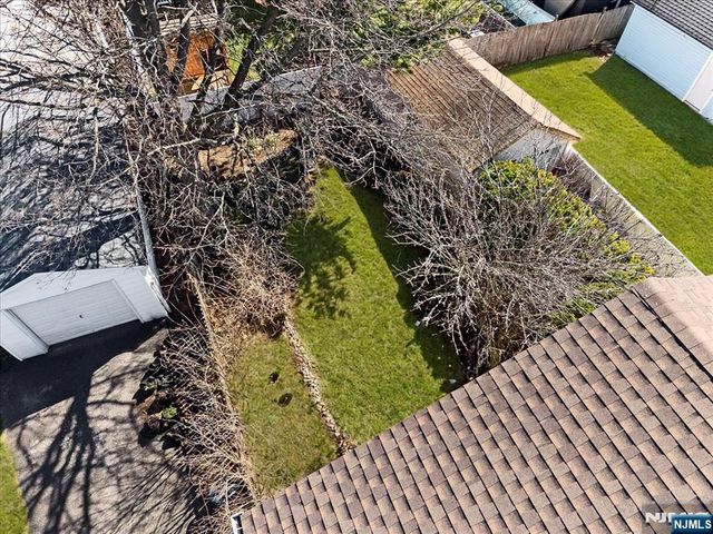 12-17 Roosevelt Place, Fair Lawn, NJ 07410