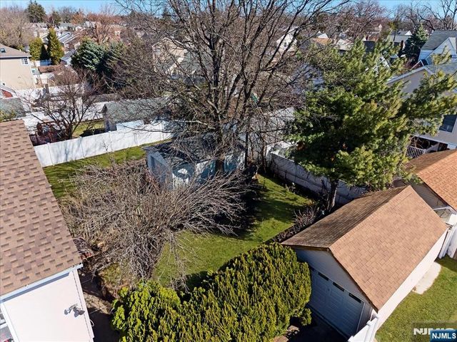12-17 Roosevelt Place, Fair Lawn, NJ 07410