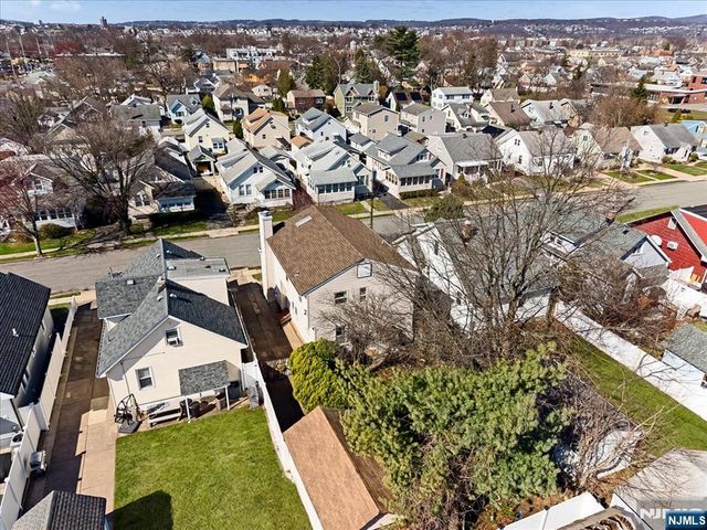 12-17 Roosevelt Place, Fair Lawn, NJ 07410