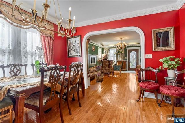 12-17 Roosevelt Place, Fair Lawn, NJ 07410