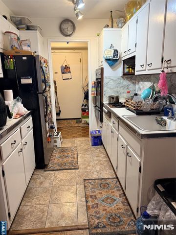 8800 Boulevard 7L, North Bergen, NJ 07047