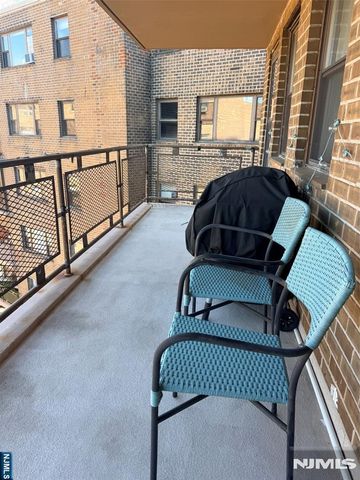 8800 Boulevard 7L, North Bergen, NJ 07047