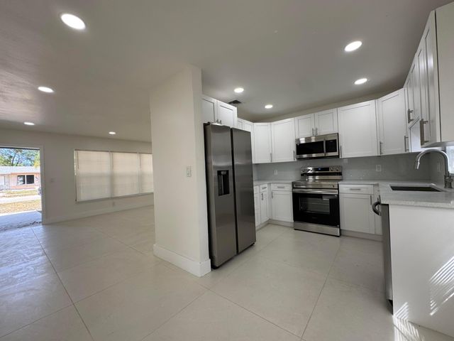 6610 Greene Street, Hollywood, FL 33024