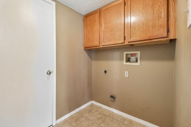 519 Kessler Street, Grand Prairie, TX 75052