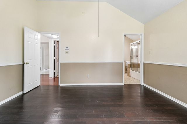 519 Kessler Street, Grand Prairie, TX 75052