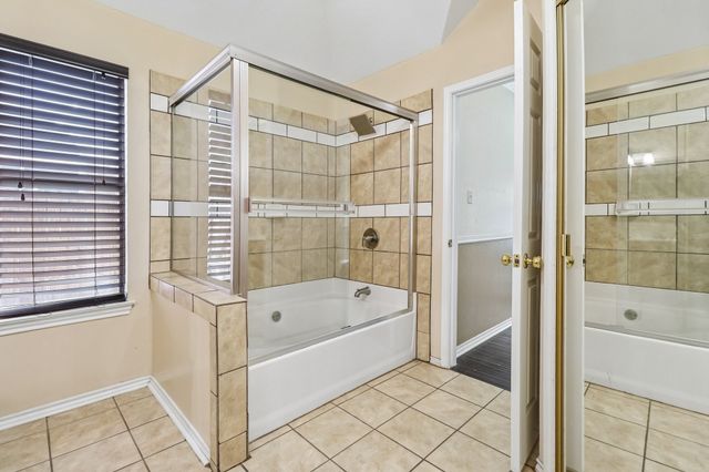 519 Kessler Street, Grand Prairie, TX 75052