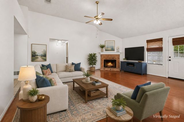 519 Kessler Street, Grand Prairie, TX 75052