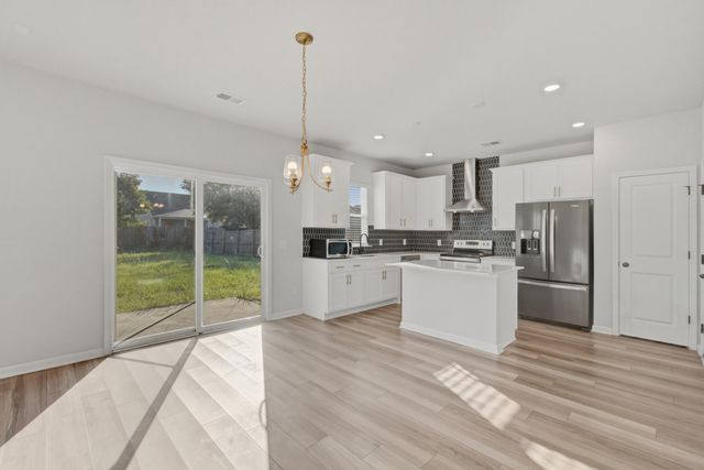 705 Mcroy Street, Moncks Corner, SC 29461