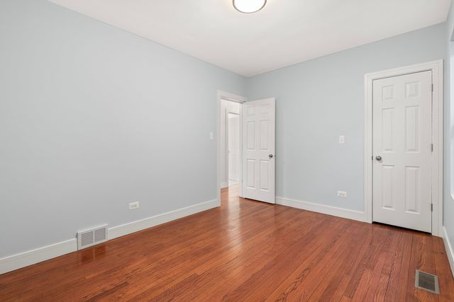 8411 S Dante Avenue, Chicago, IL 60619