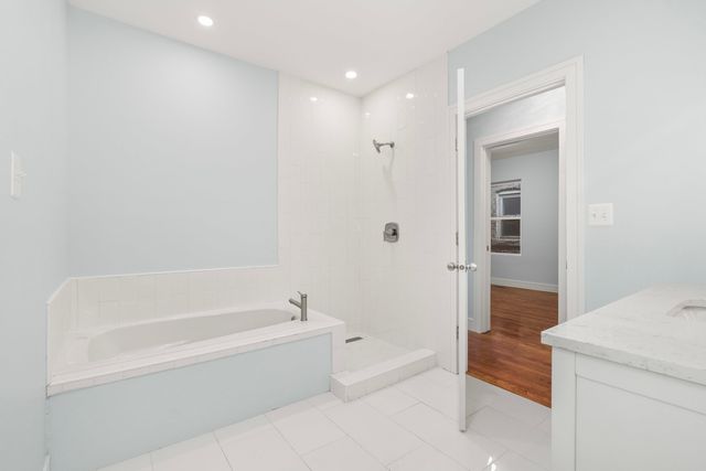 8411 S Dante Avenue, Chicago, IL 60619