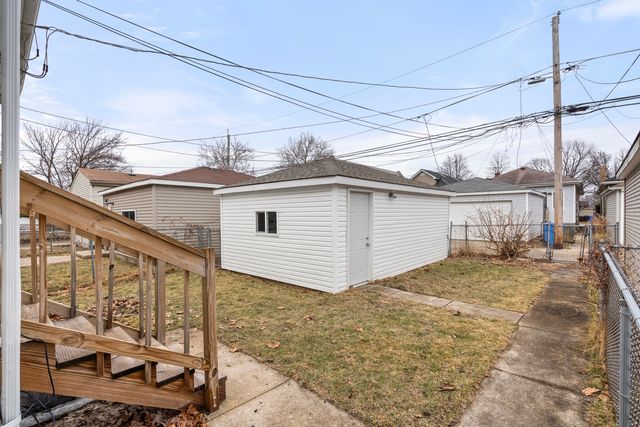 8411 S Dante Avenue, Chicago, IL 60619
