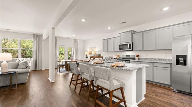 72 Weymouth Drive, Locust Grove, GA 30248