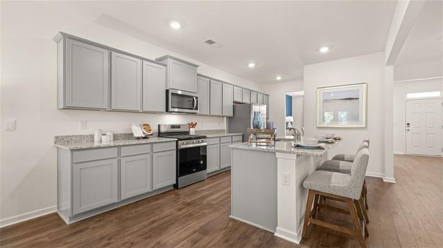 72 Weymouth Drive, Locust Grove, GA 30248