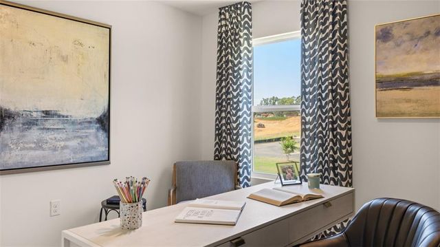 72 Weymouth Drive, Locust Grove, GA 30248